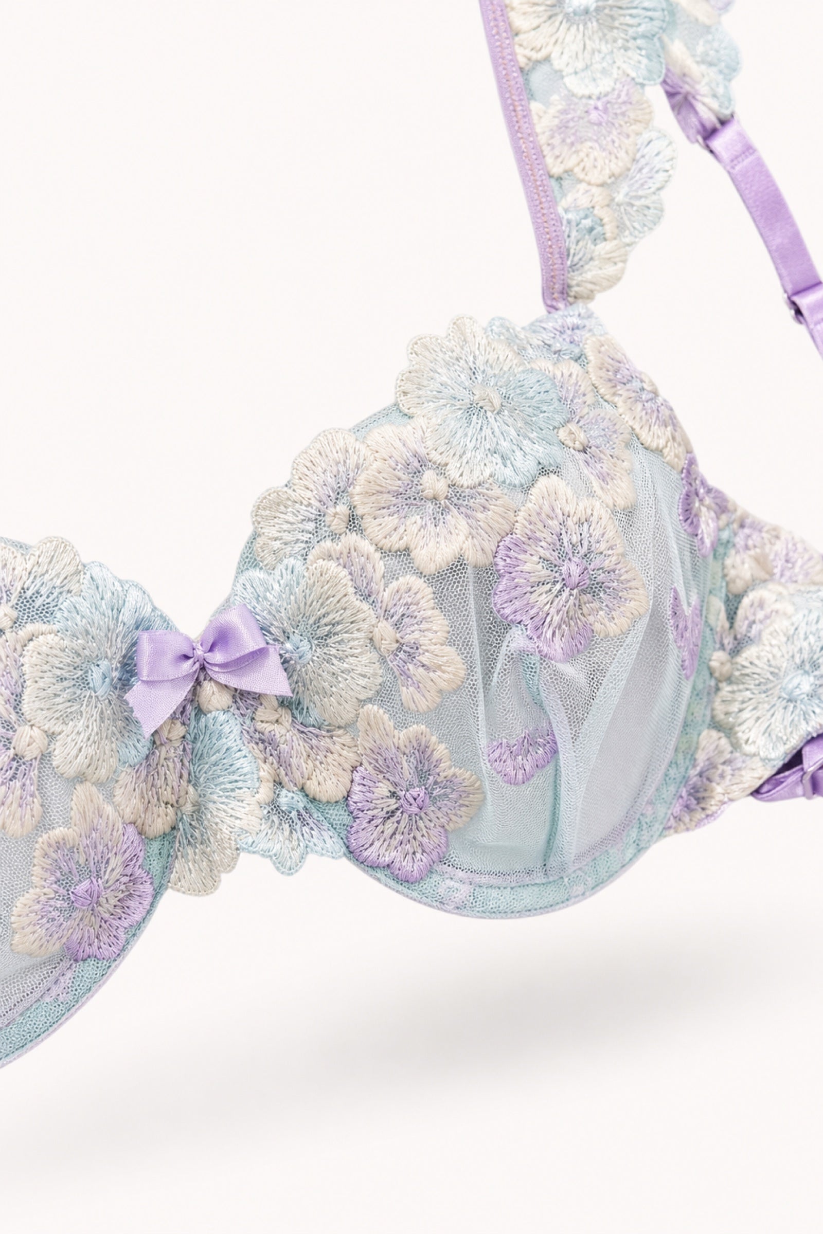 Violet Room brief detail