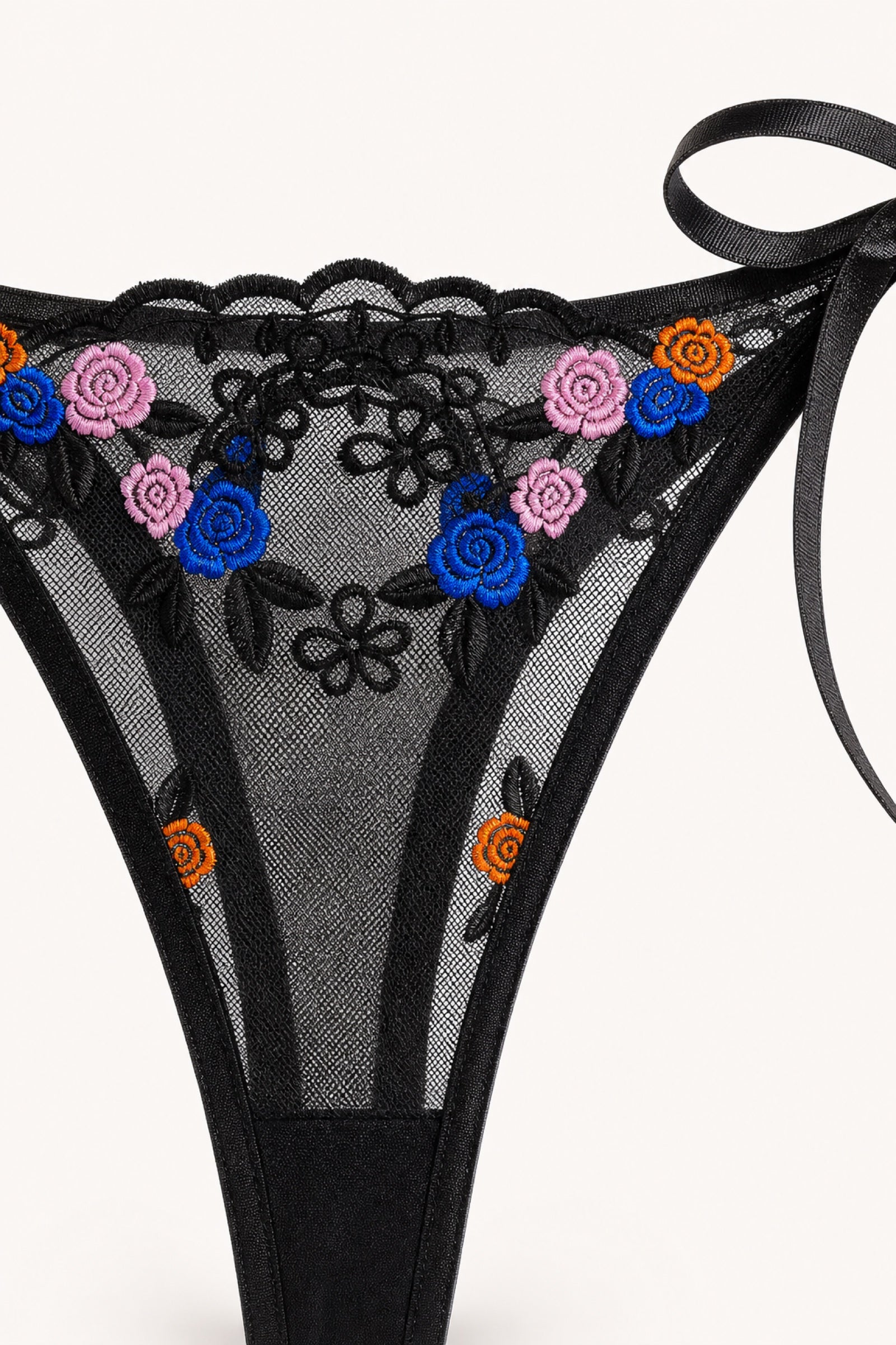 Midnight Lace bra lace detail